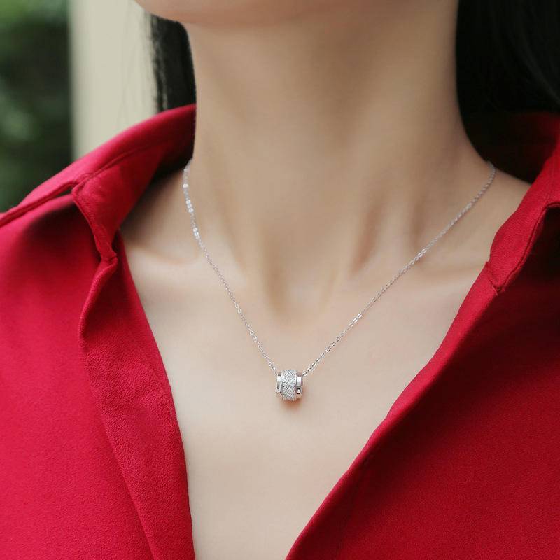 Tube-Shaped 925 Sterling Silver Moissanite Pendant Necklace